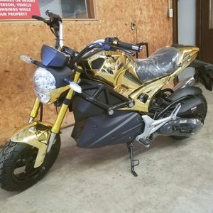 Meet your Posher, Troy h